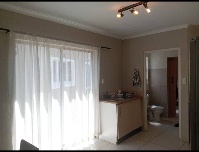 1 BEDROOM PROPERTY TO RENT IN DOUGLASDALE
